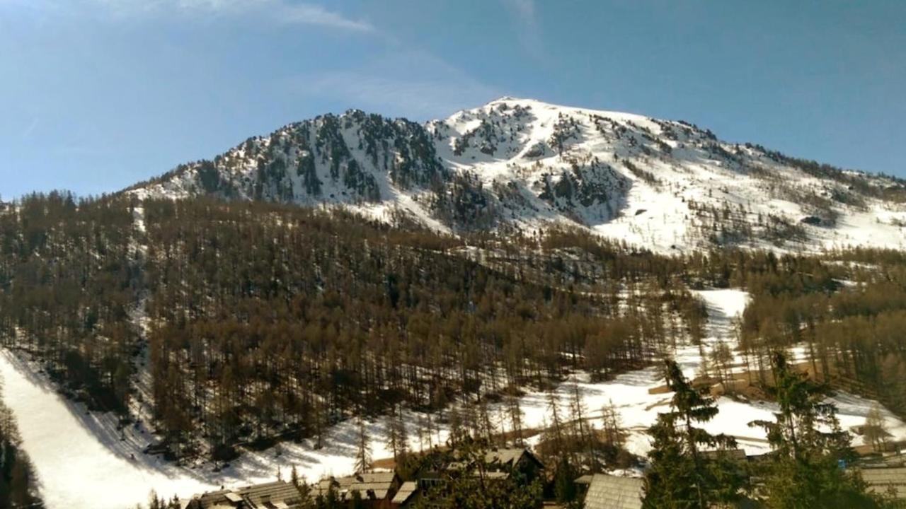 Panorama Apartment Claviere Luaran gambar